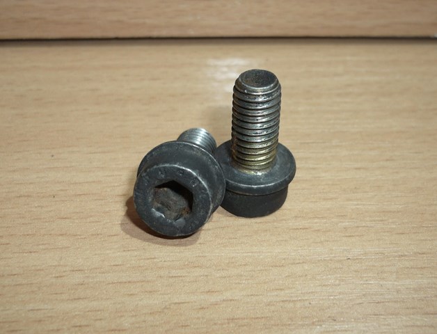 Болт клапанної кришки ГБЦ N10303603 VAG