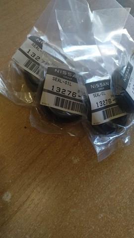 Кришка клапанів 13264EC01A NISSAN