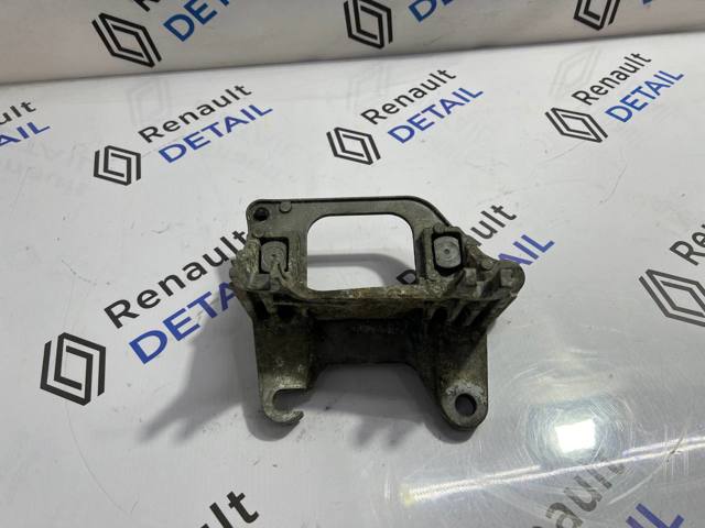 Кронштейн подушки КПП 112228161R RENAULT