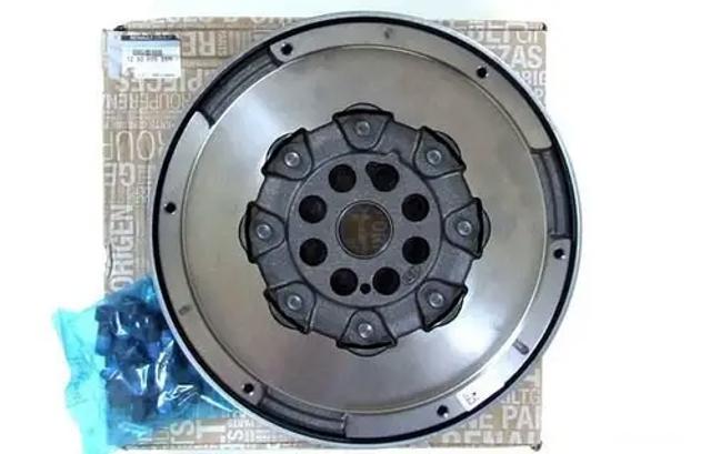 Маховик зчеплення 123000636R RENAULT