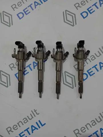 Форсунка інжектора 166000372R RENAULT