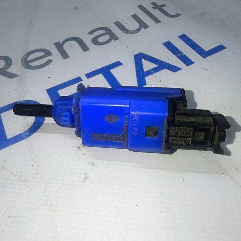 Датчик включення зчеплення 253251679R RENAULT