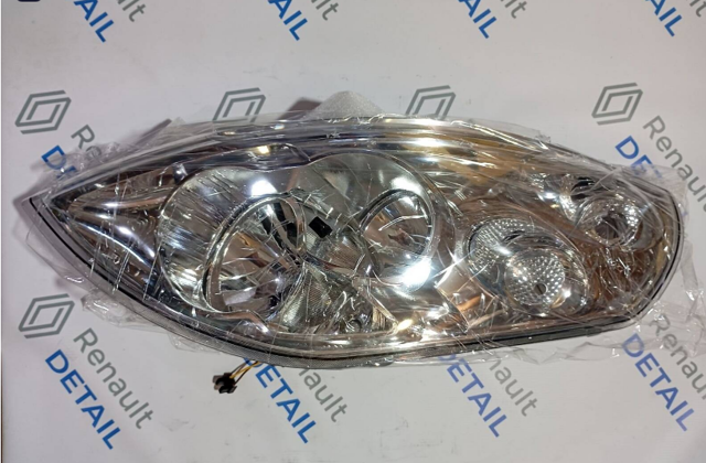 Фара правая 260608716R RENAULT