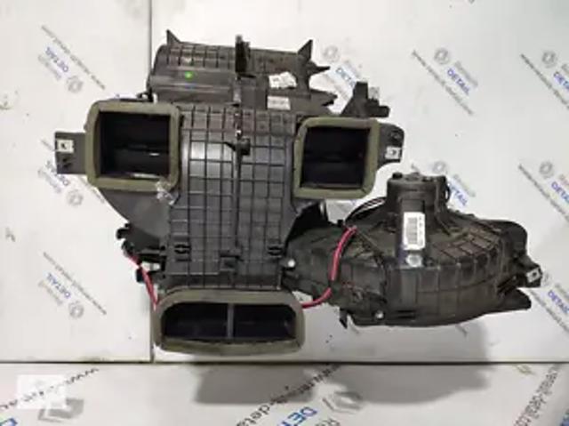 Корпус печі в зборі 271207457R RENAULT