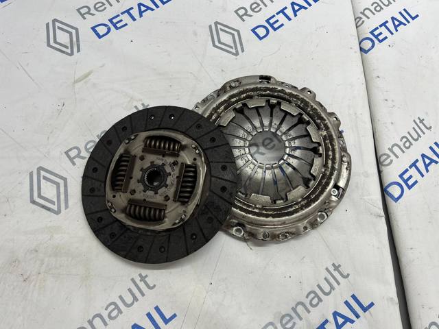 Зчеплення і комплектуючі 302053931R RENAULT