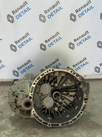 Коробка механіка в зборі 320101044R RENAULT