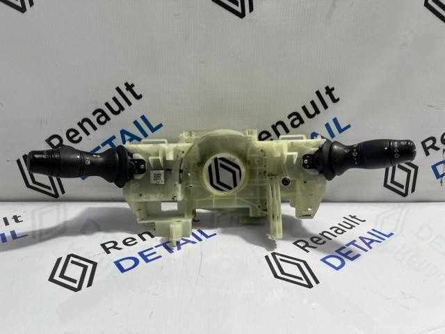 Перемикач підрульовий 681720006R RENAULT