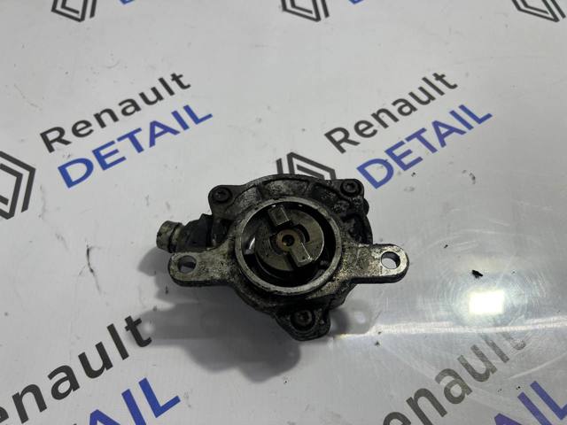 Насос вакуумний 8200102535 RENAULT