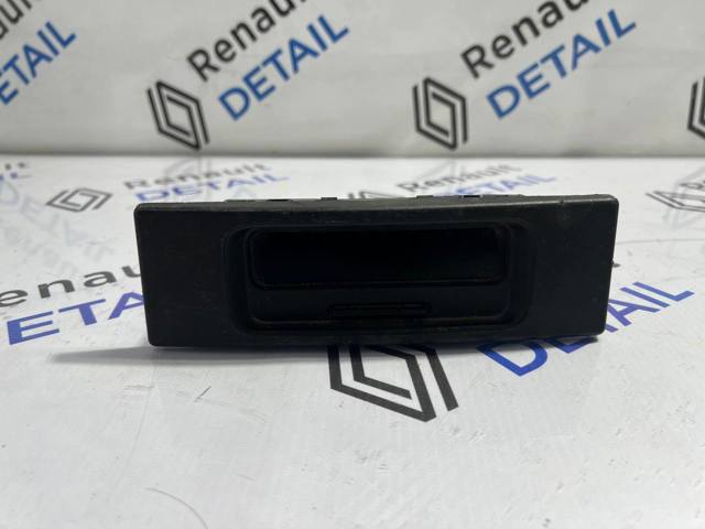 Дисплей багатофункціональний 8200107839 RENAULT