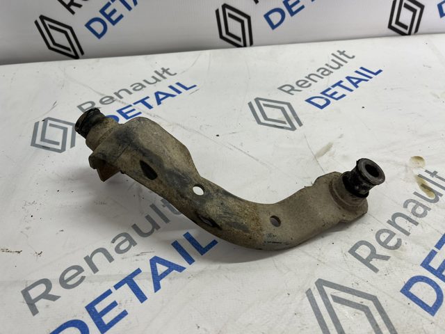 Кронштейн передньої балки 8200361270 RENAULT