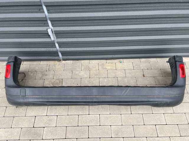 Буфер (бампер) задній 8200436722 RENAULT