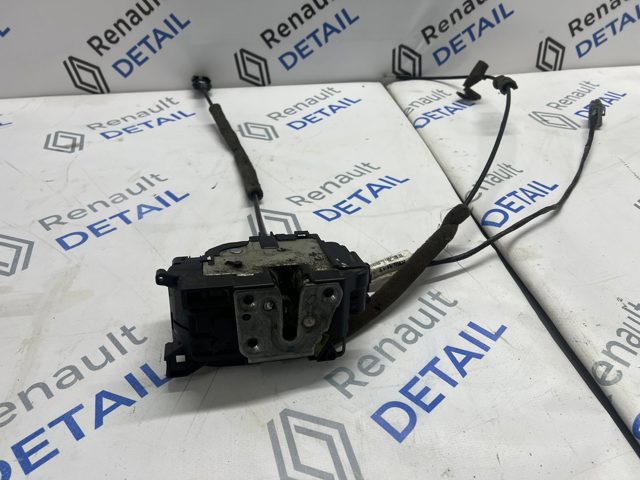 Замок і ручки (передніх) дверей 8200542366 RENAULT