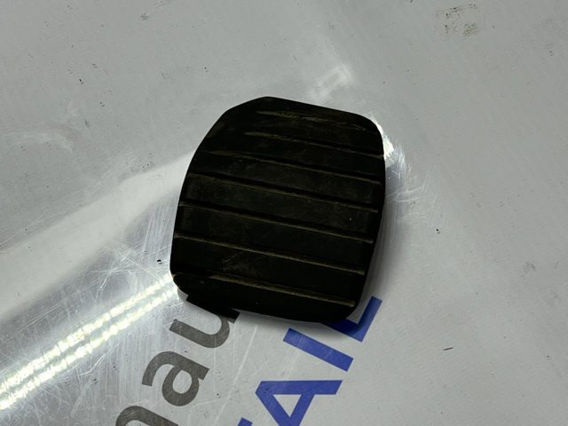 Накладка педалі гальма 8200874407 RENAULT