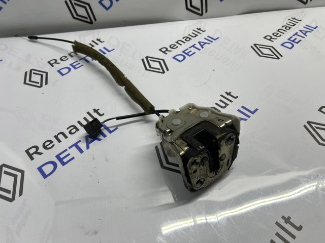 Замок задніх правих распашних дверей, нижній 905030009R RENAULT