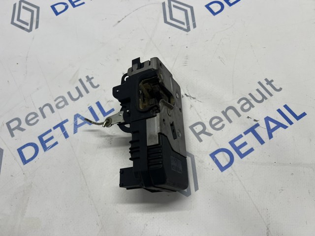 Замки і ручки дверей задка (двоє дверей) 905034098R RENAULT
