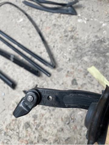 Обмежувач відкриття дверей, передній 7182005 BMW