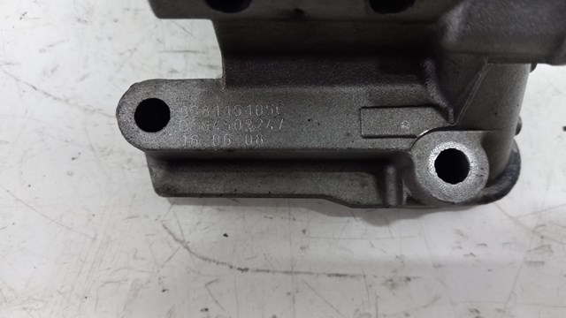 Насос маслозакачуючий 038115105C VAG