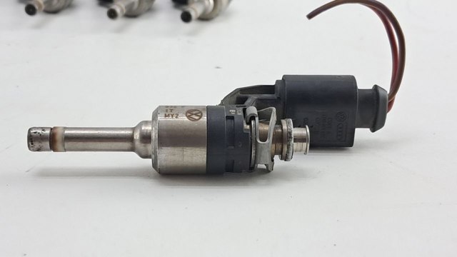 Форсунка паливна 03C906036F VAG