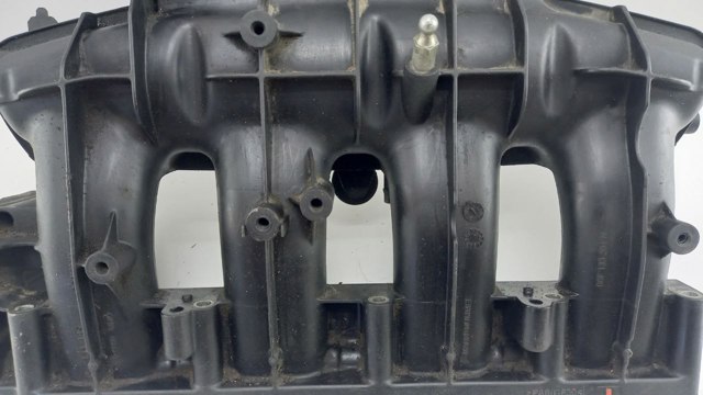 Колектор впускний 06F133201N VAG