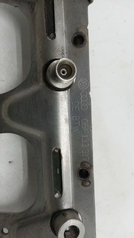 Розподільник палива 06F133317G VAG