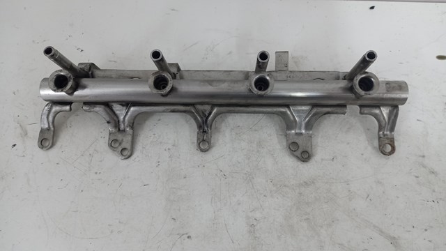 Паливна рампа 06J133317G VAG