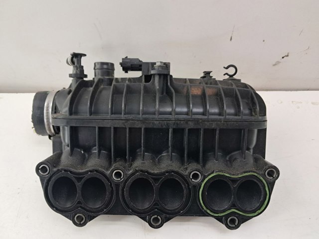 Колектор впускний 1047092S01 FORD