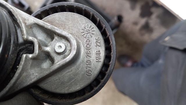 Натягувач приводного ременя 117506193R RENAULT