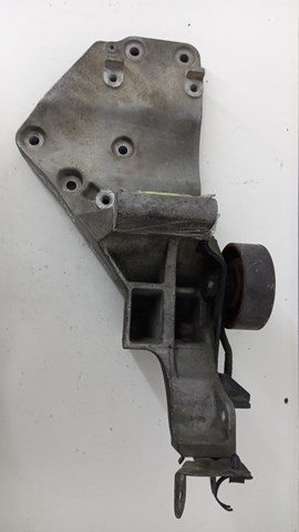 Кронштейн компресора кондиціонера 11910EB300 NISSAN
