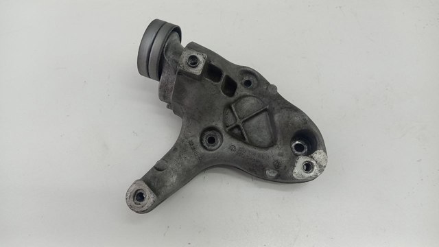 Кронштейн компресора кондиціонера 1K0260885B VAG
