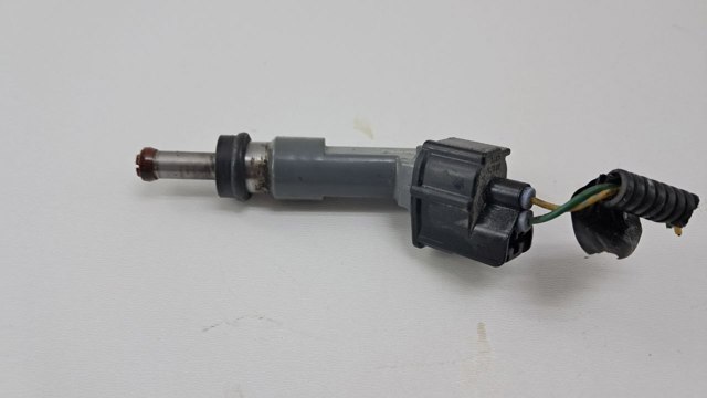 Форсунка вприску палива 232500T110 TOYOTA
