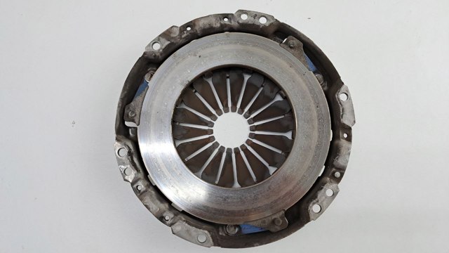 Натискний диск зчеплення 3121052010 TOYOTA