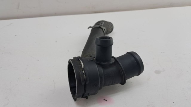 Водяний патрубок 4F0122293A VAG