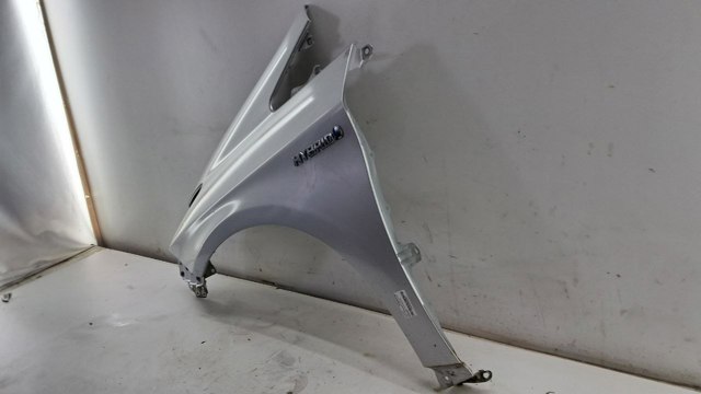 Бічна частина передня ліва 5380247050 TOYOTA