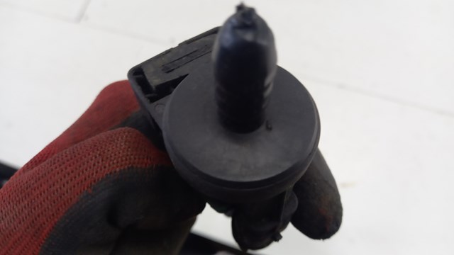 Клапан системи вентиляції паливного бака 55566387 OPEL