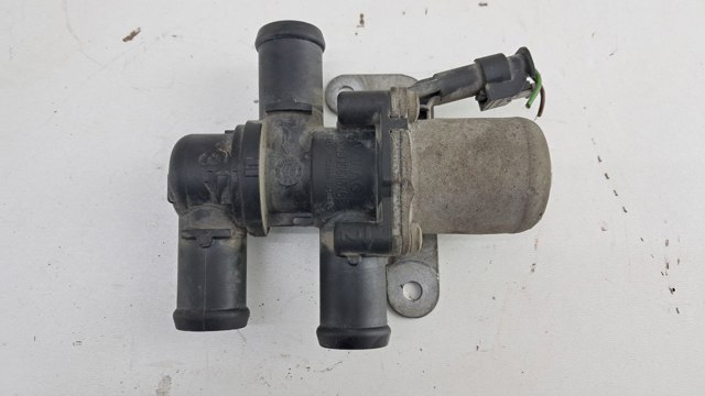 Регулюючий клапан охолоджувальної рідини 5Q0906457C VAG