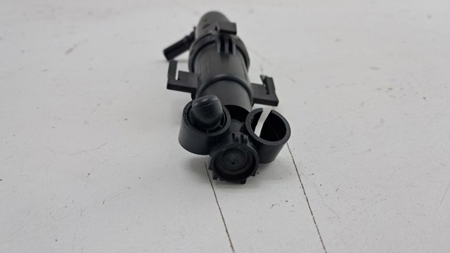 Форсунка омивача фари передньої, правої 61677377668 BMW