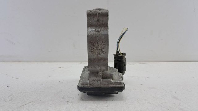Блок дросельної заслінки 7618838 BMW