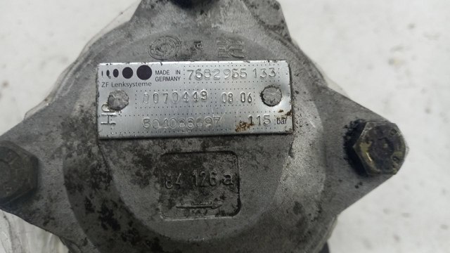Насос гідропідсилювача механізму кермового управління 7682955133 IVECO
