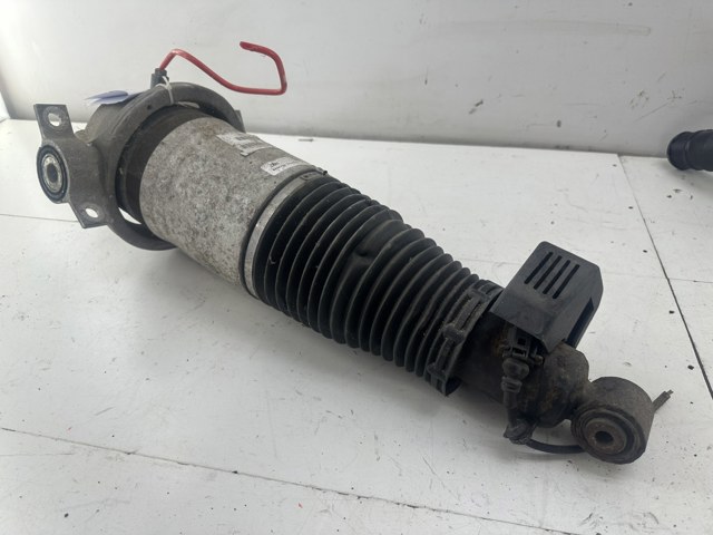 Стійка задня, ліва 7L8616019C VAG