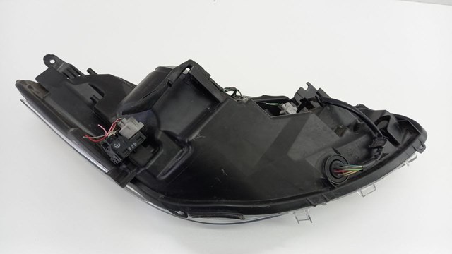 Фара ліва передня 8115002K30 TOYOTA
