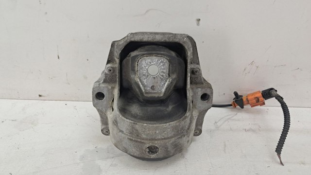 Права подушка двигуна 8R0199381 VAG
