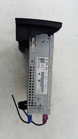 Магнітола 8R1035670L VAG