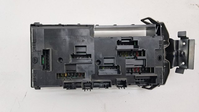 Монтажний блок 9252816 BMW