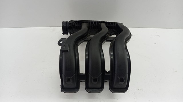 Колектор впускний 9673063980 PEUGEOT