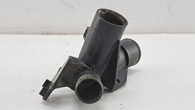 Водяний патрубок 9684589080 PEUGEOT