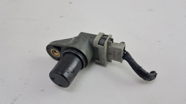 Датчик обуртів распредвалу A0041536028 MERCEDES
