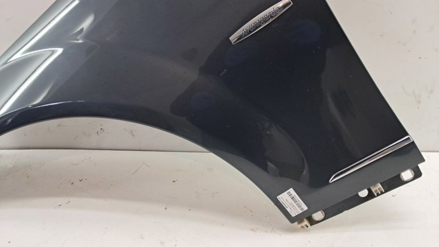 Переднє ліве крило A2048801318 MERCEDES