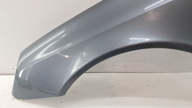 Переднє ліве крило A2118801318 MERCEDES