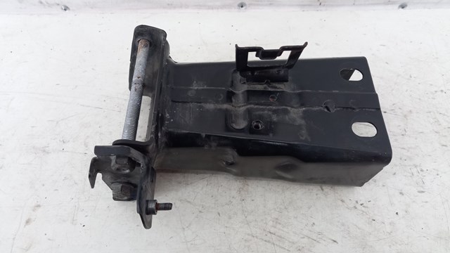 Підсилювач бампера переднього A2216201286 MERCEDES