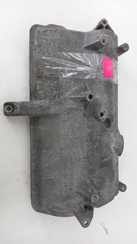 Кришка двигуна декоративна A6400100667 MERCEDES